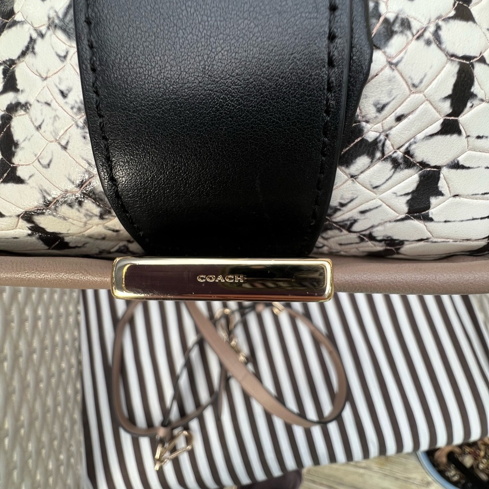 Coach Colorblock EXOTIC SWAGGER Satchel Python STONE Black White 36496 - Picture 12 of 16